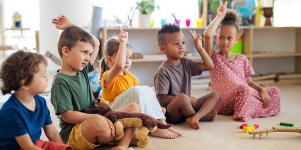 Les avantages des réseaux de crèches partenaires pour les familles et les enfants